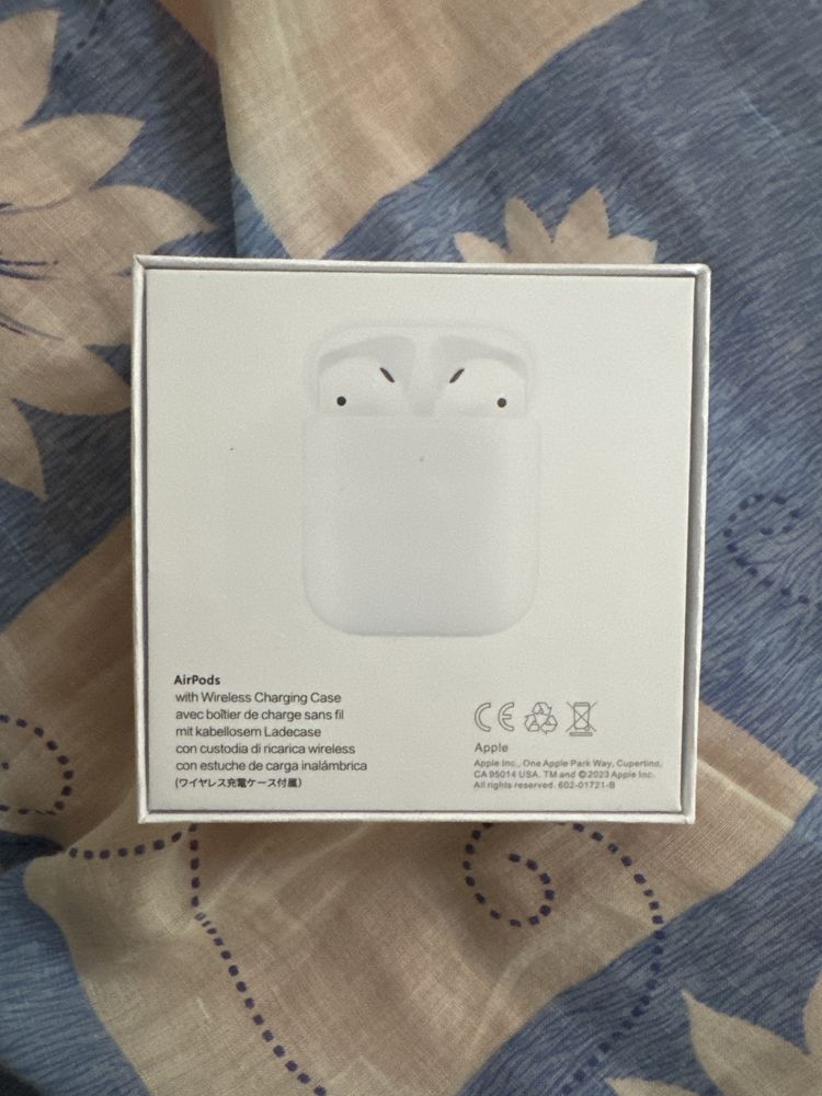 Наушники Apple AirPods 2nd generation белый