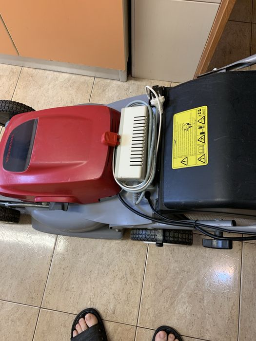 Masina de tuns iarba gazon Honda