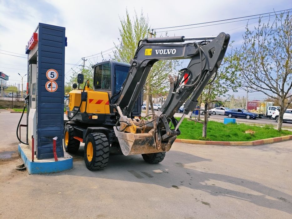 Малютка (петушок) мини экскаватор