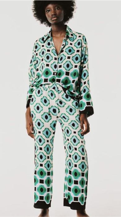 Костюм женский ZARA