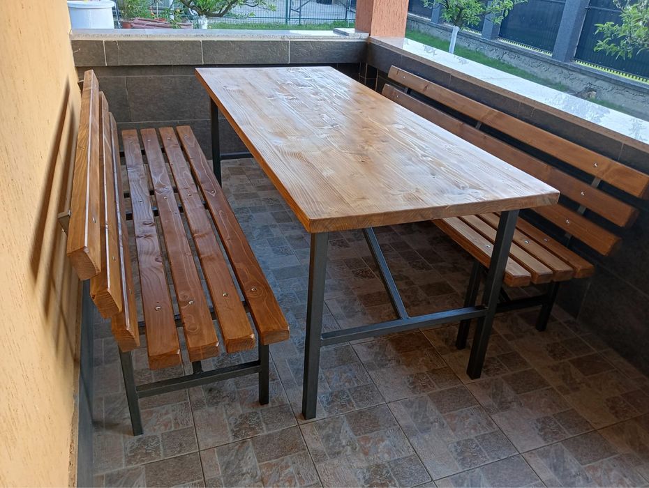 Vând masă de terasă