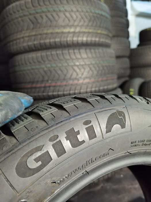 O buc 205/55R17 95v Giti 7mm iarna