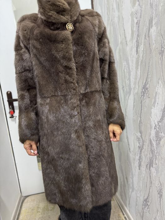Продам норковую шубу