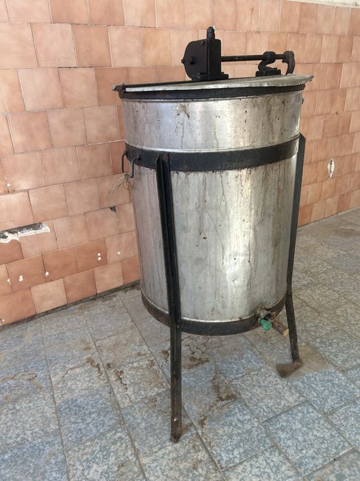 Центрофуга за Мед