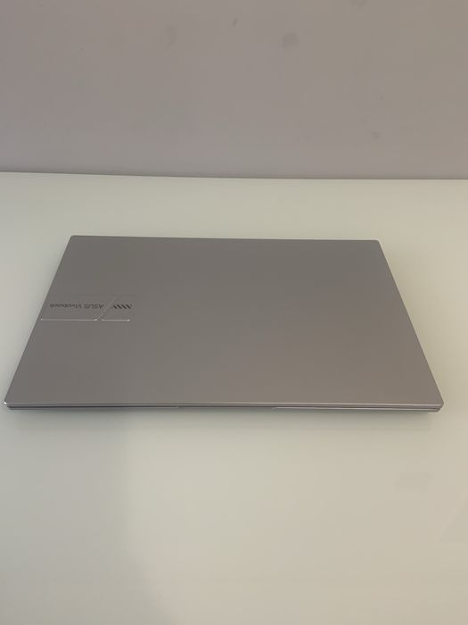 Ноутбук ASUS Vivobook 15 15.6" / 16 Гб / SSD 512 Гб