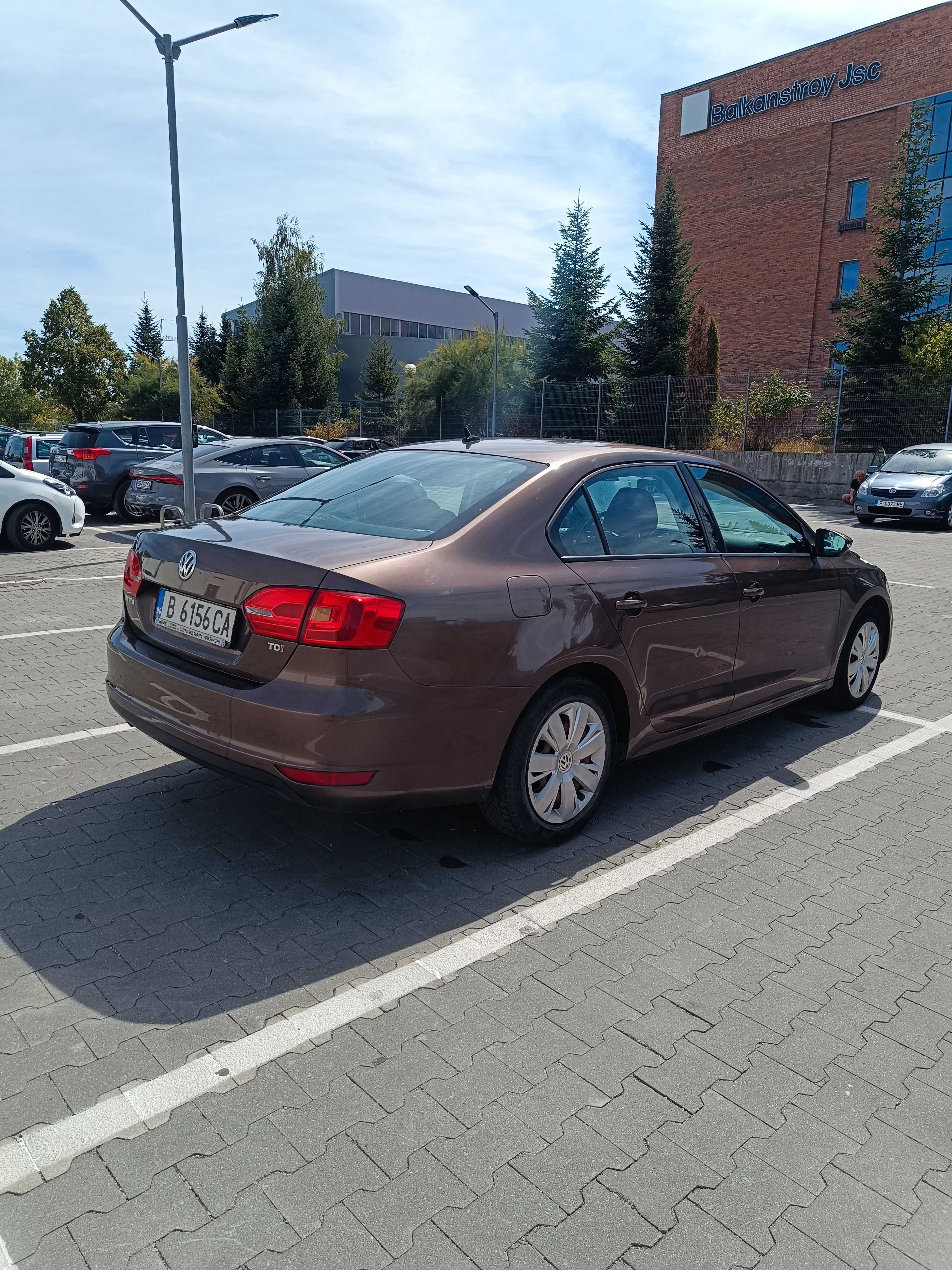 VW Jetta MK6 1.6 TDI 105 к.с. 2011 г. 183 700 км
