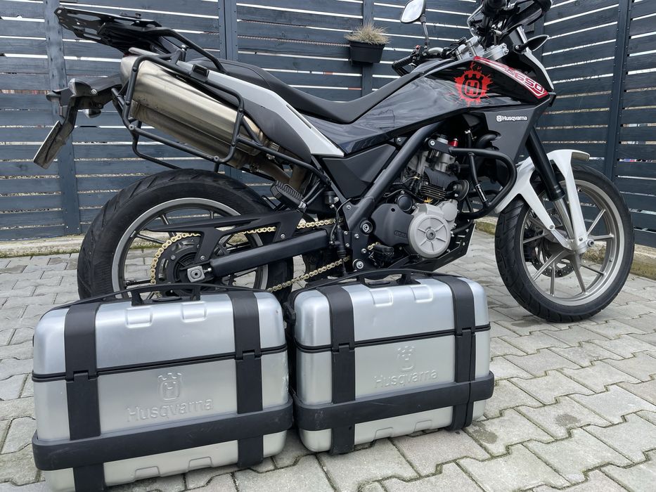 Motocicleta Husqvarna TR 650 Strada ( BMW F , G 650 GS )
