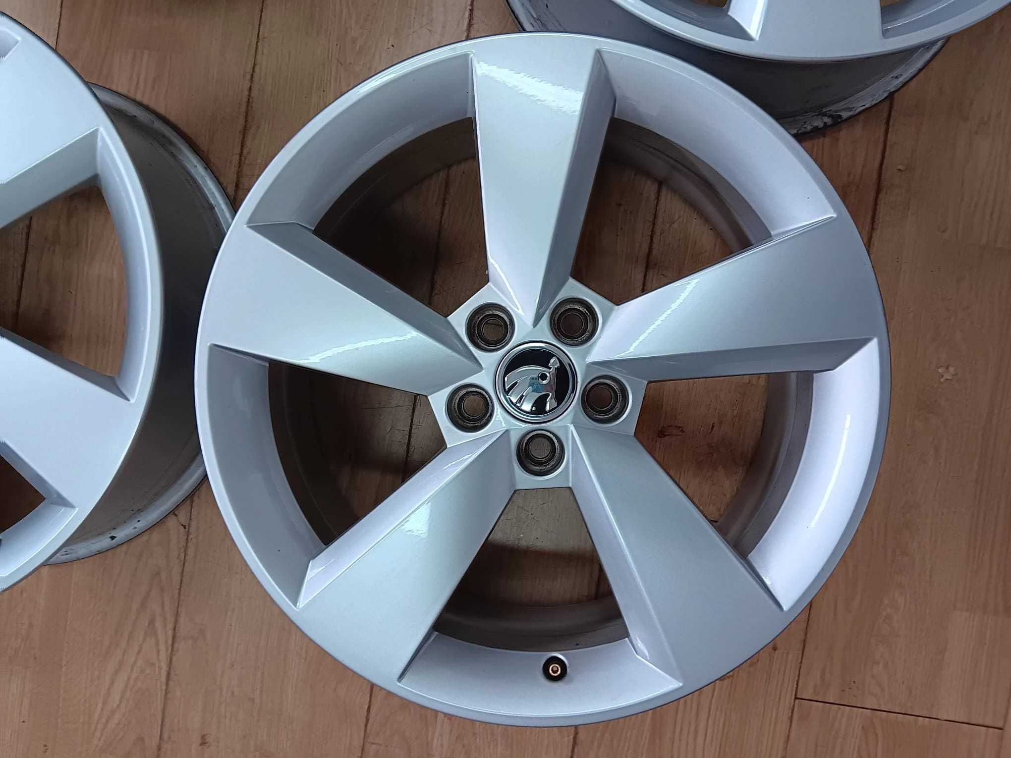 Jante 17 Skoda Rapid Fabia originale Seat Arona VW Polo 5x100
