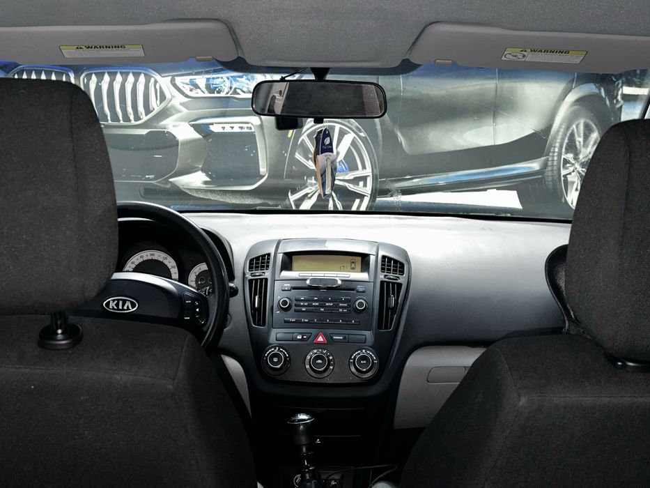 Kia pro cee’d 1.4 benzina 109 CP- intretinuta, clima, senzori