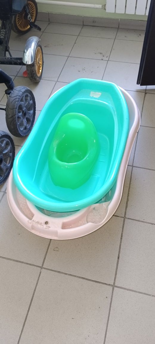 Продам детский стул ванную