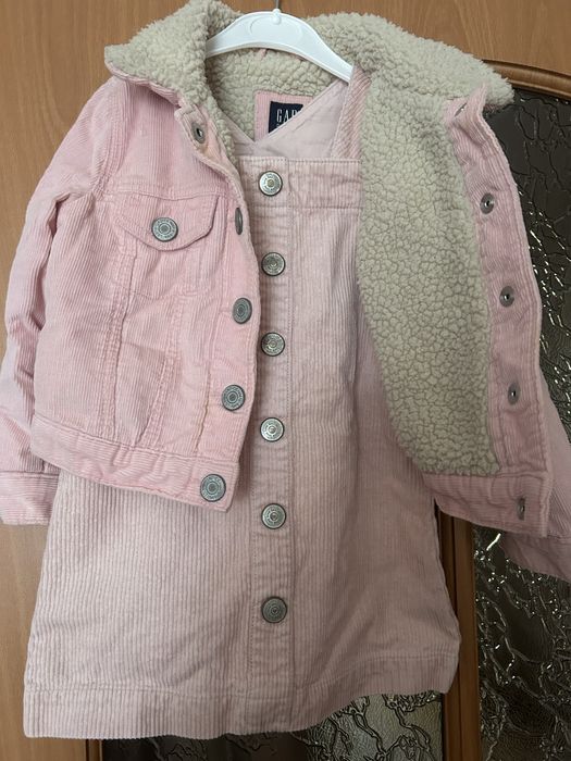 Продам вельветовый сарафан и куртку