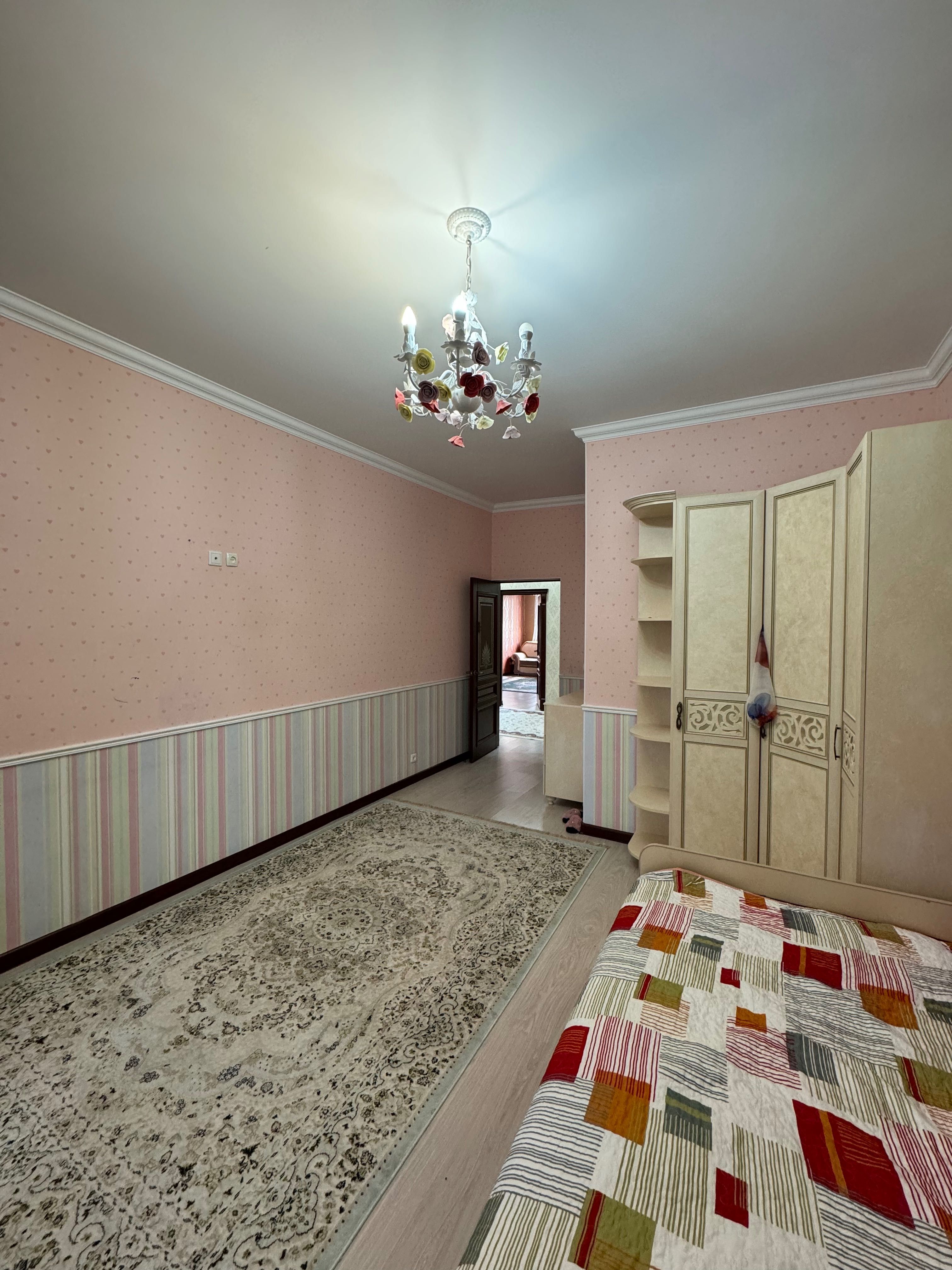 Продается 5-ти комн. квартира по ул. Санкибай батыра 253/6