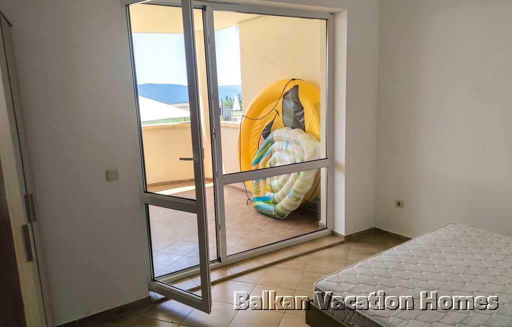 Продава се Двустаен апартамент в Бяла - 87 кв.м за 713 €/кв.м - Снимка #8