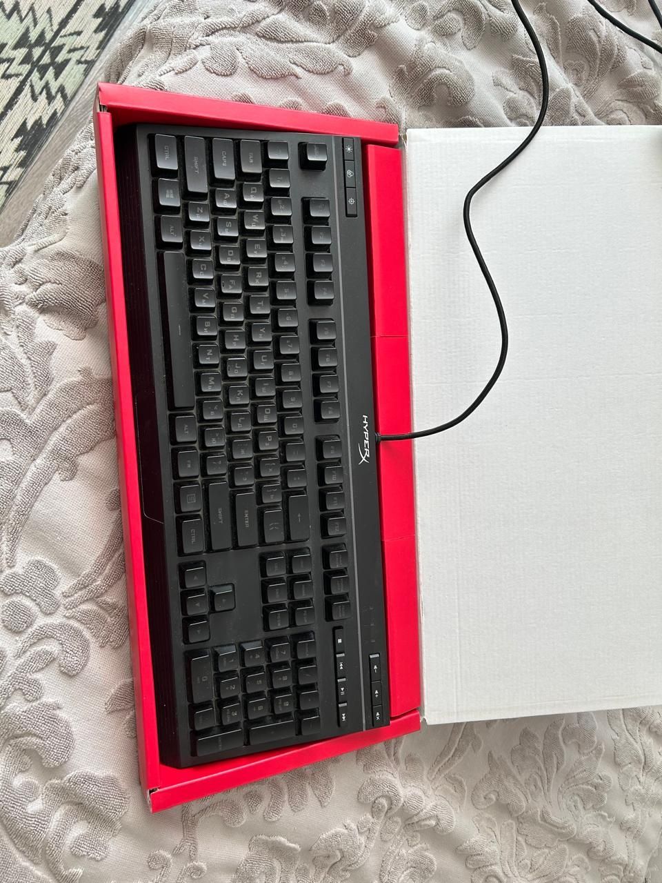Клавиатура HyperX Alloy core RGB