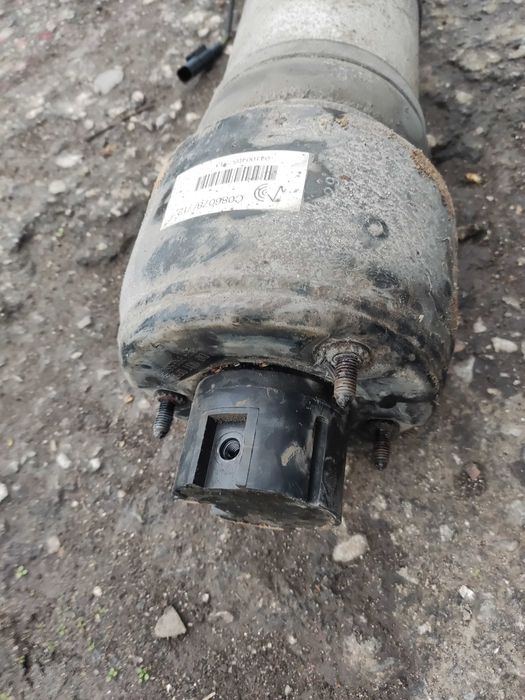 Изпуснала предна възглавница за w219 cls