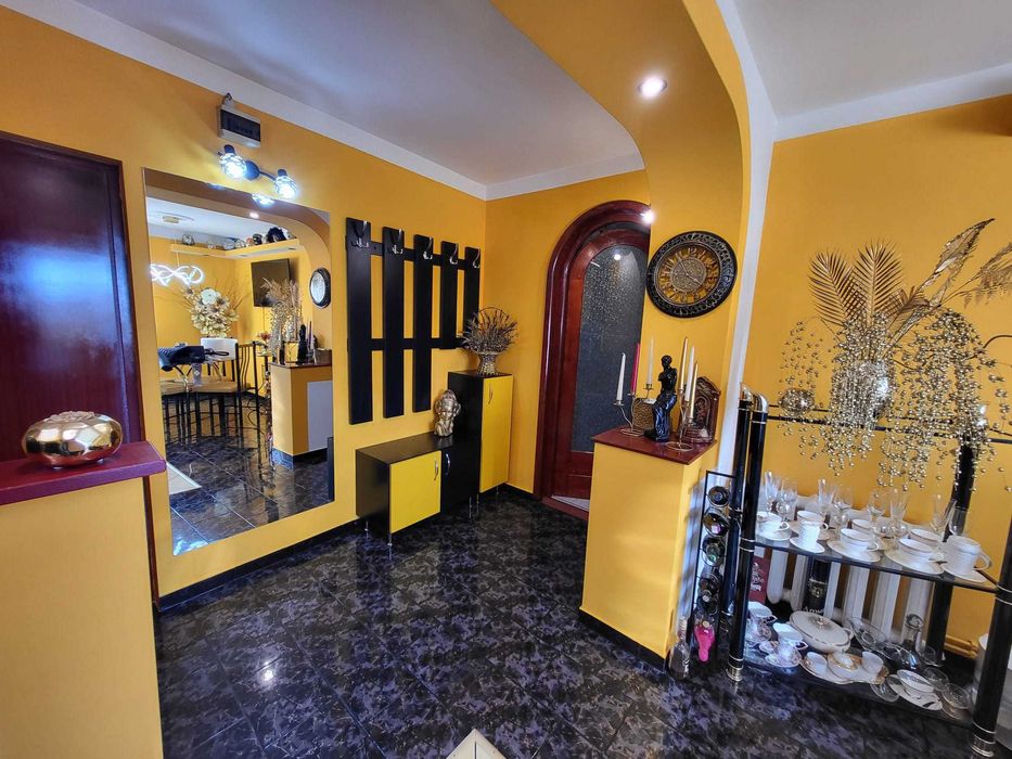 , Vand apartament 2 camere,    2 balcoane, pret negociabil