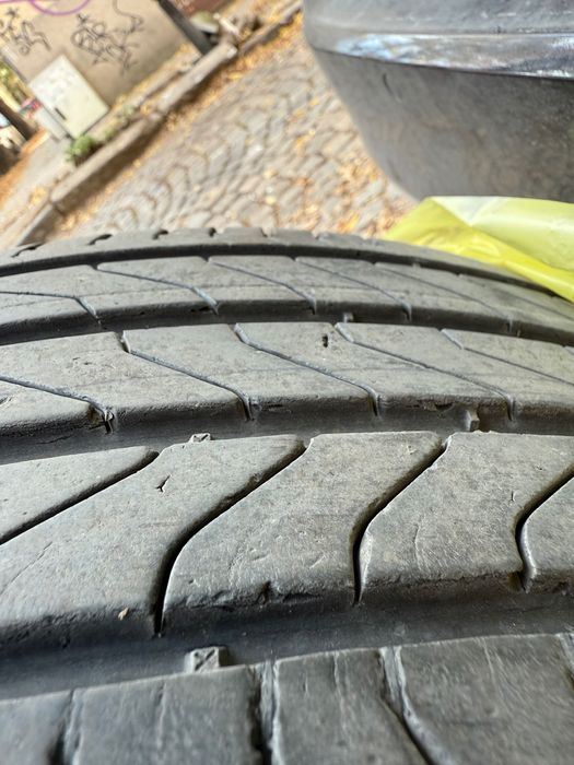 Гуми Continental Ultracontact 215/55/17 94V DOT 2022 4 броя