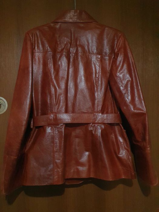 Haină scurtă de piele naturală mărimea 42