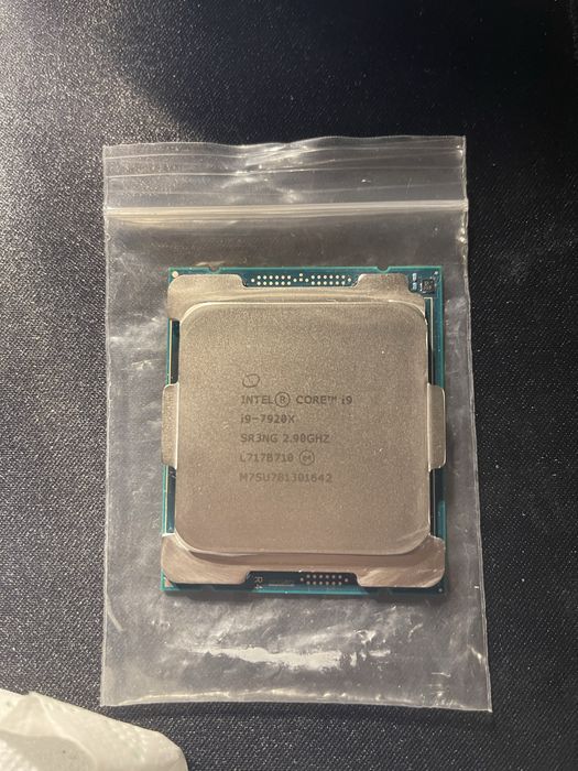 Procesor i9 7920x