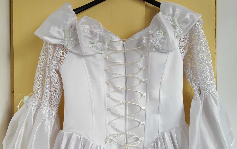 Rochie de mireasa ajustabila mărimea L, M, S sau XS