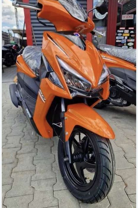 Inchiriez scutere pe benzina fara permis si masini electrice