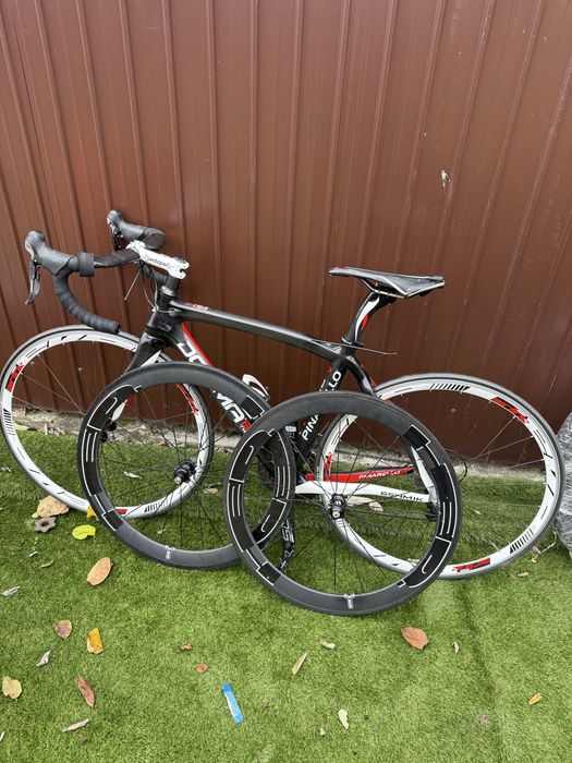 Vand bicicleta dogma pinarelo din carbon