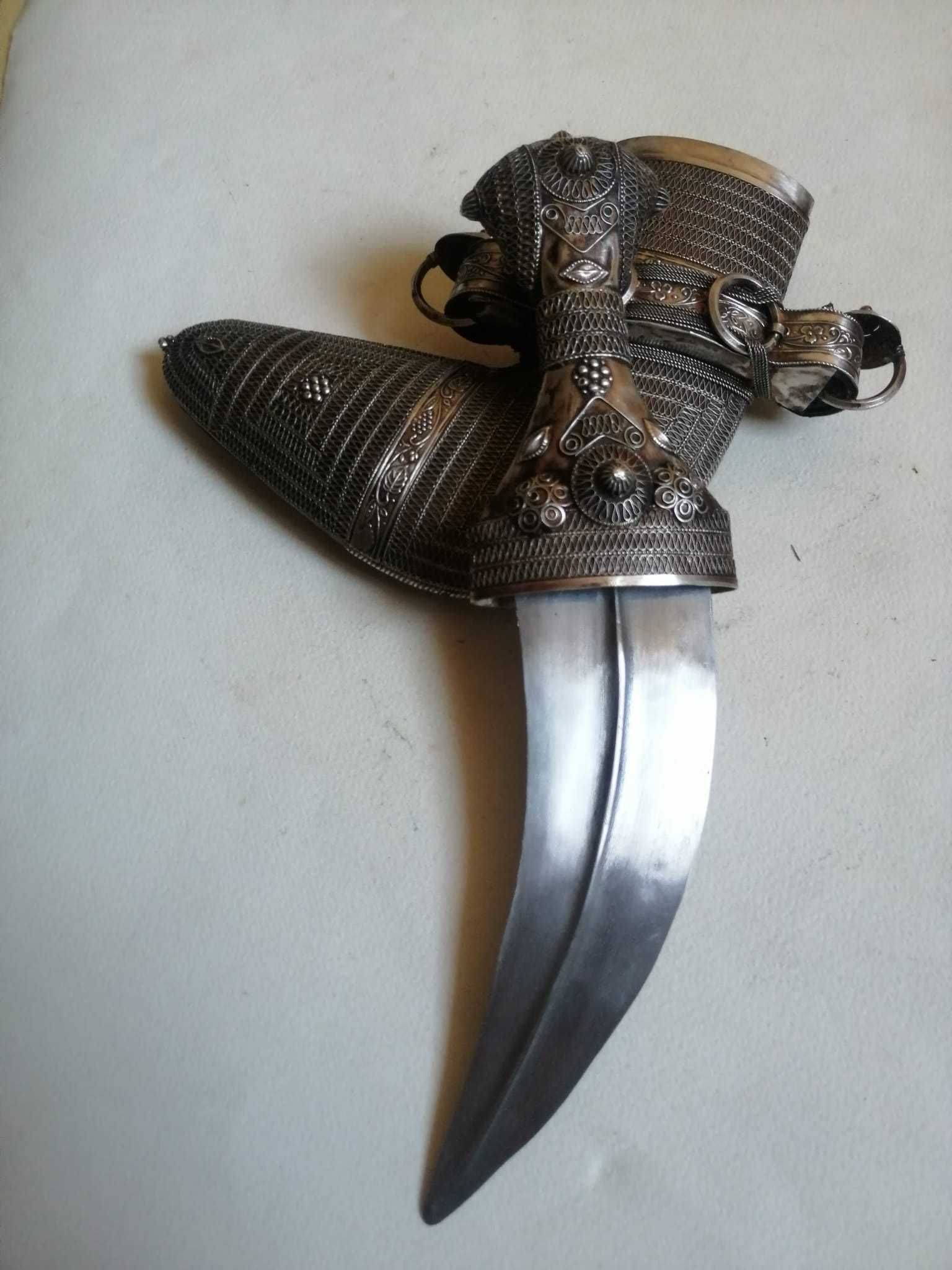 Superb pumnal vintage argint khanjar regal din Oman