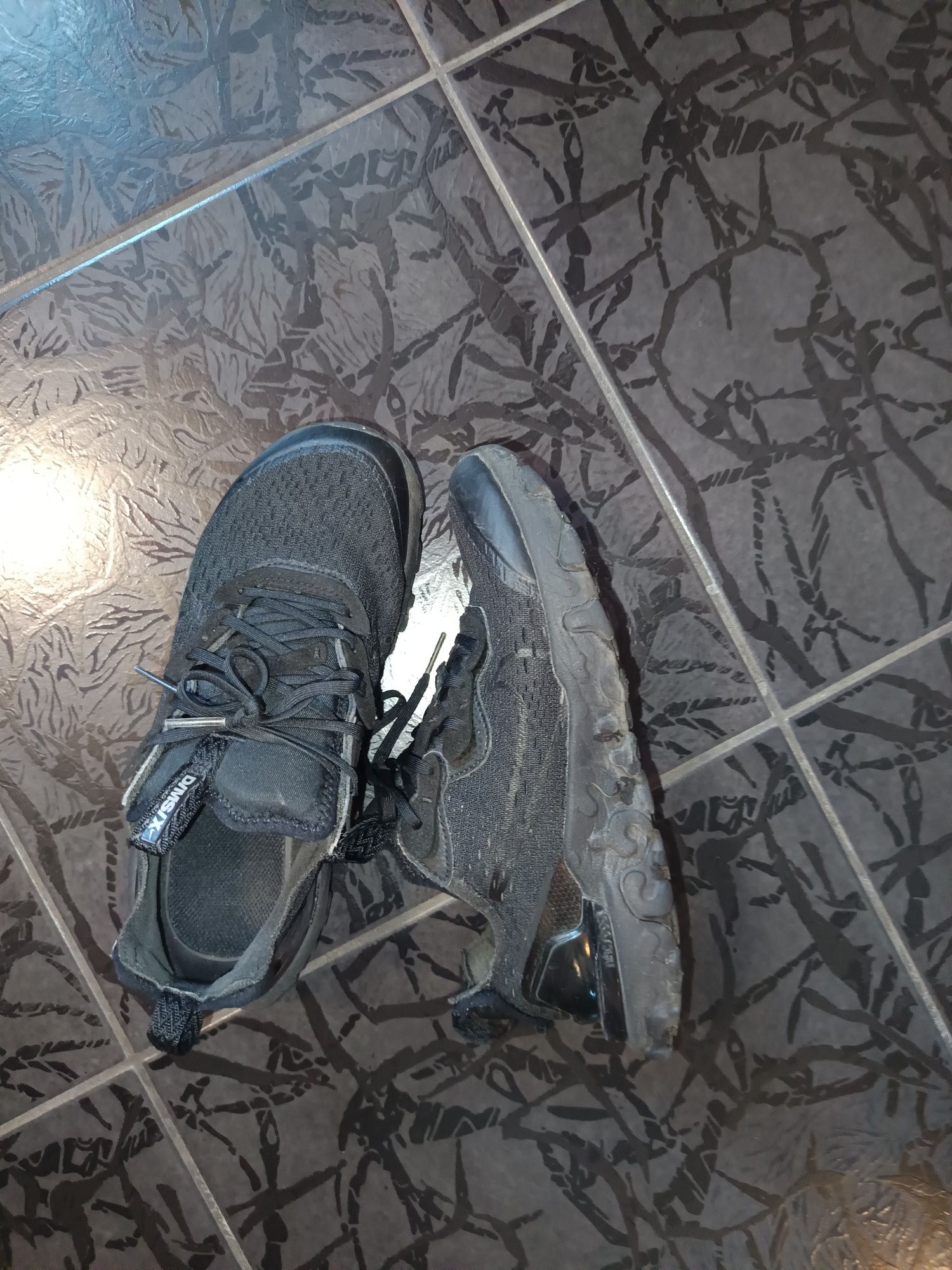 Спортни обувки за юноши