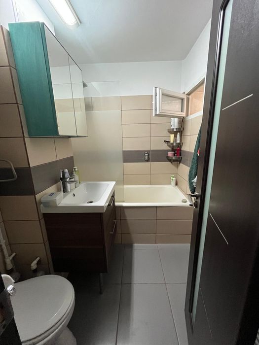 Închiriez apt. 3 camere / parcare / stație metrou Constantin Brâncuși