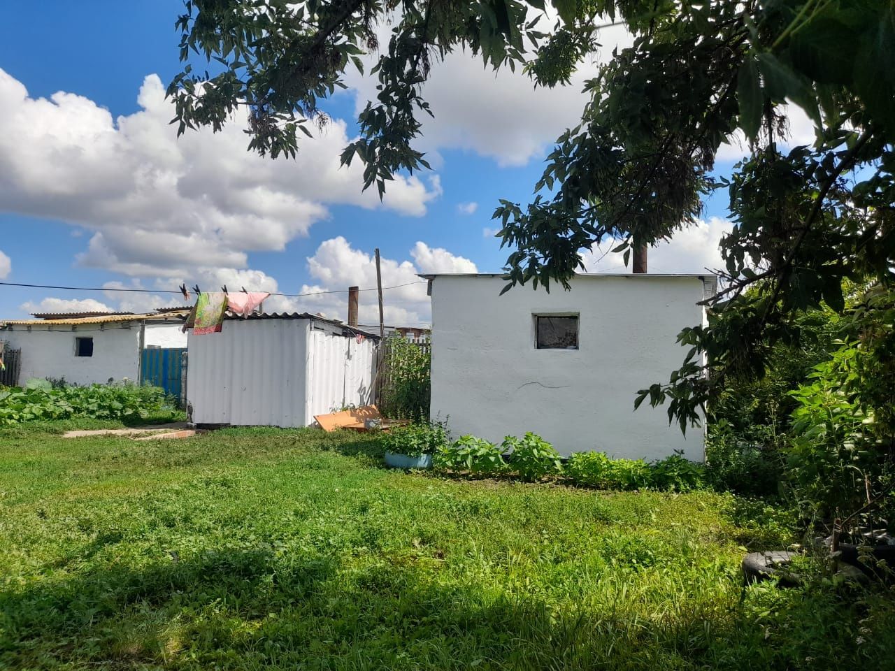 Продам дом не далеко от города