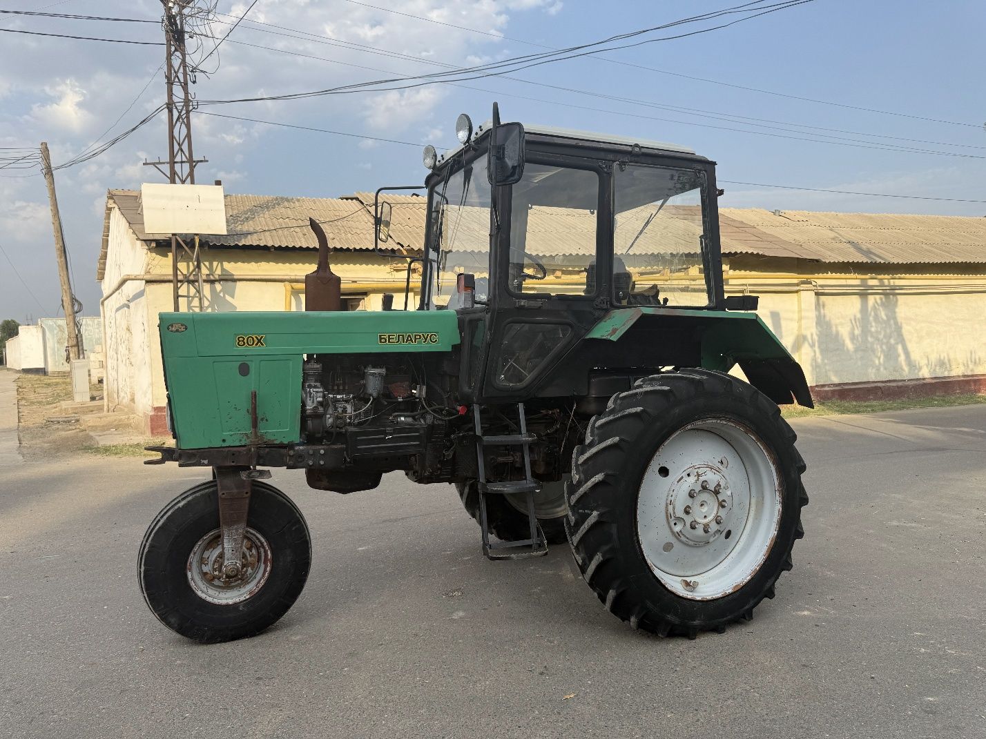 Belarus traktor traktir mtz 80x sotiladi