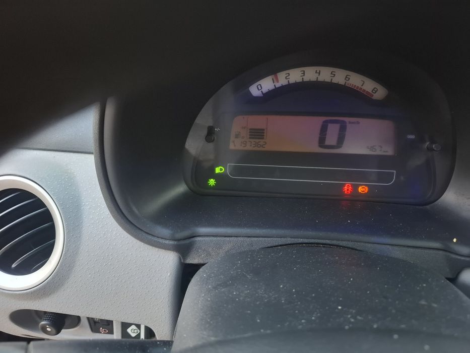 Продава се ситроен ц3