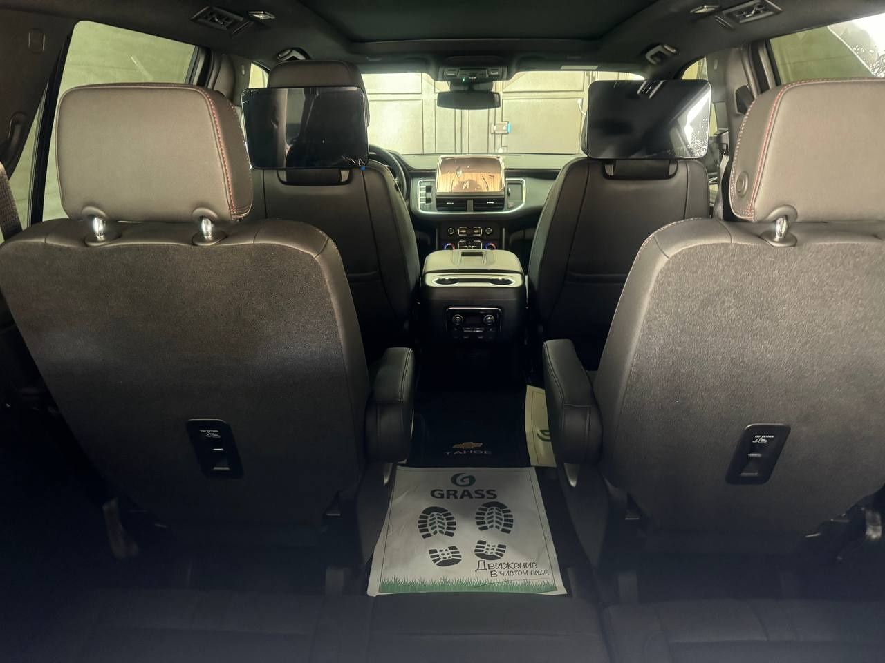 Chevrolet tahoe 2