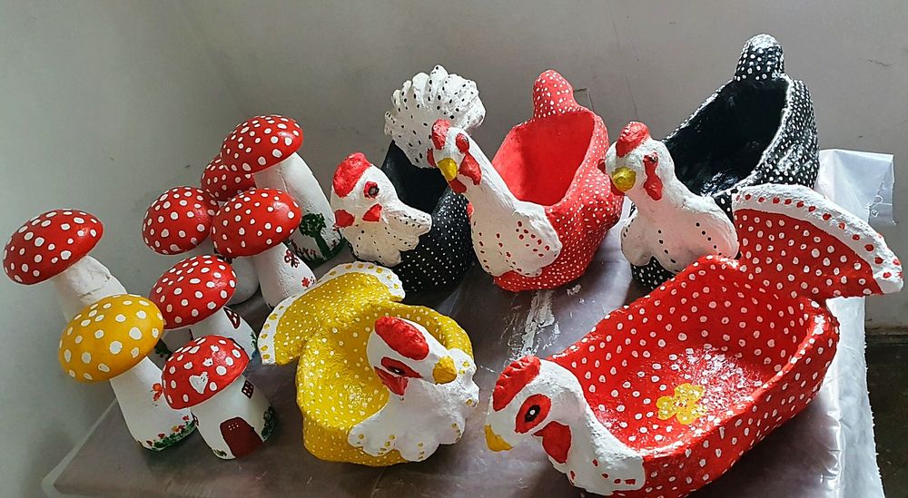 Decoratiuni gradina din ciment, ciuperci, ghiveci