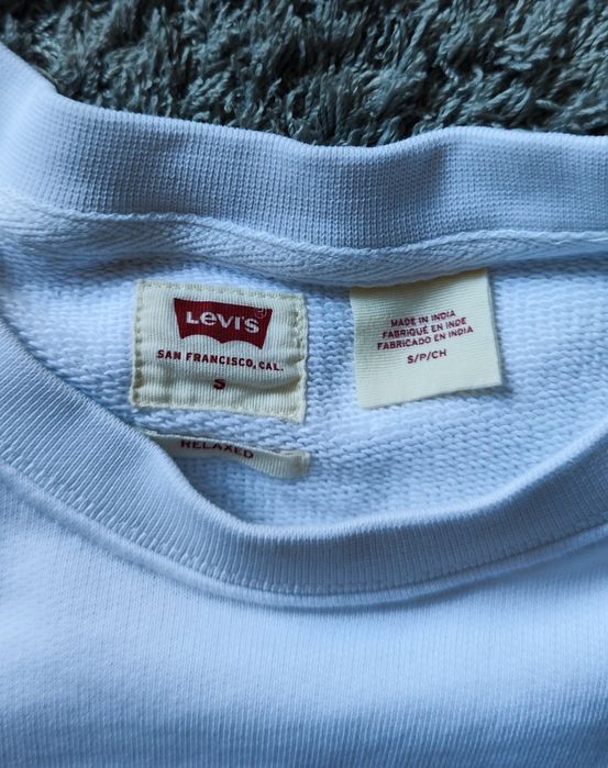 Чисто нова бяла спортна блуза LEVI'S.