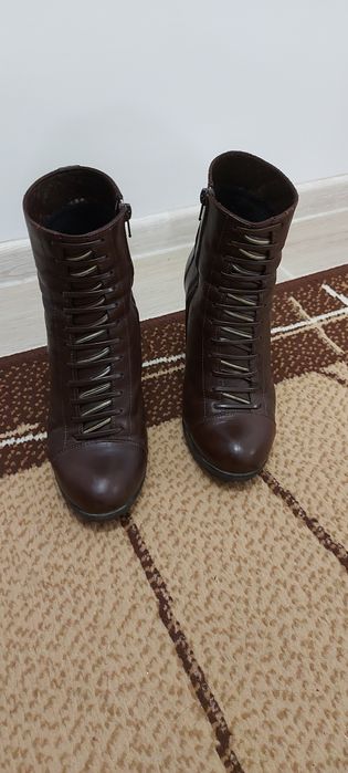 Боти естествена кожа