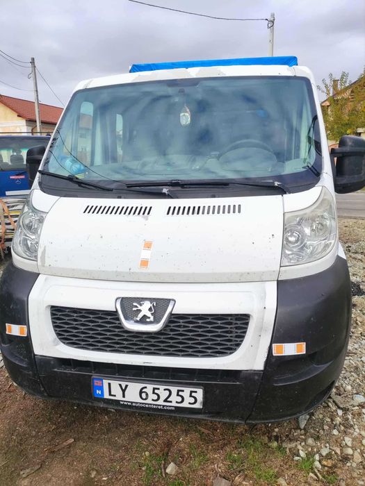 Autoutilitara marfa si persoane 7 locuri