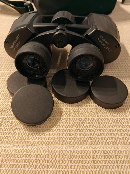 Binoclu Vanguard 8x30 FR-8300W