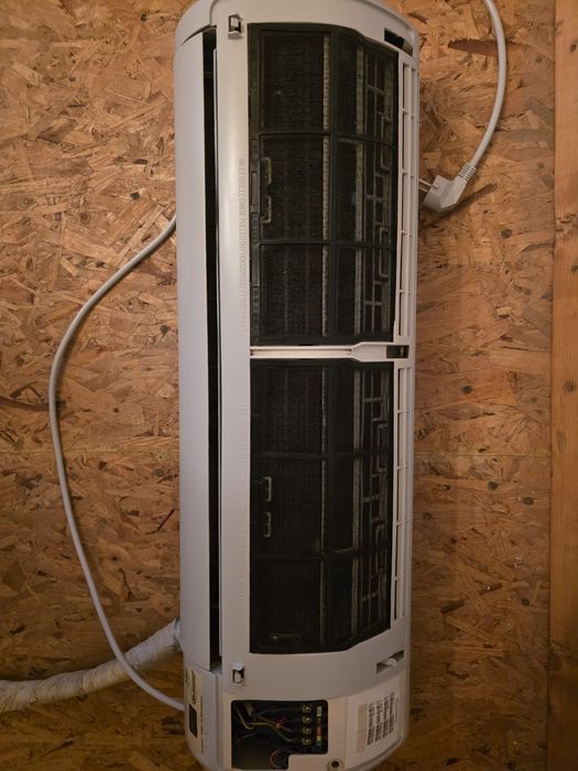 Продавам  Климатик HAIER