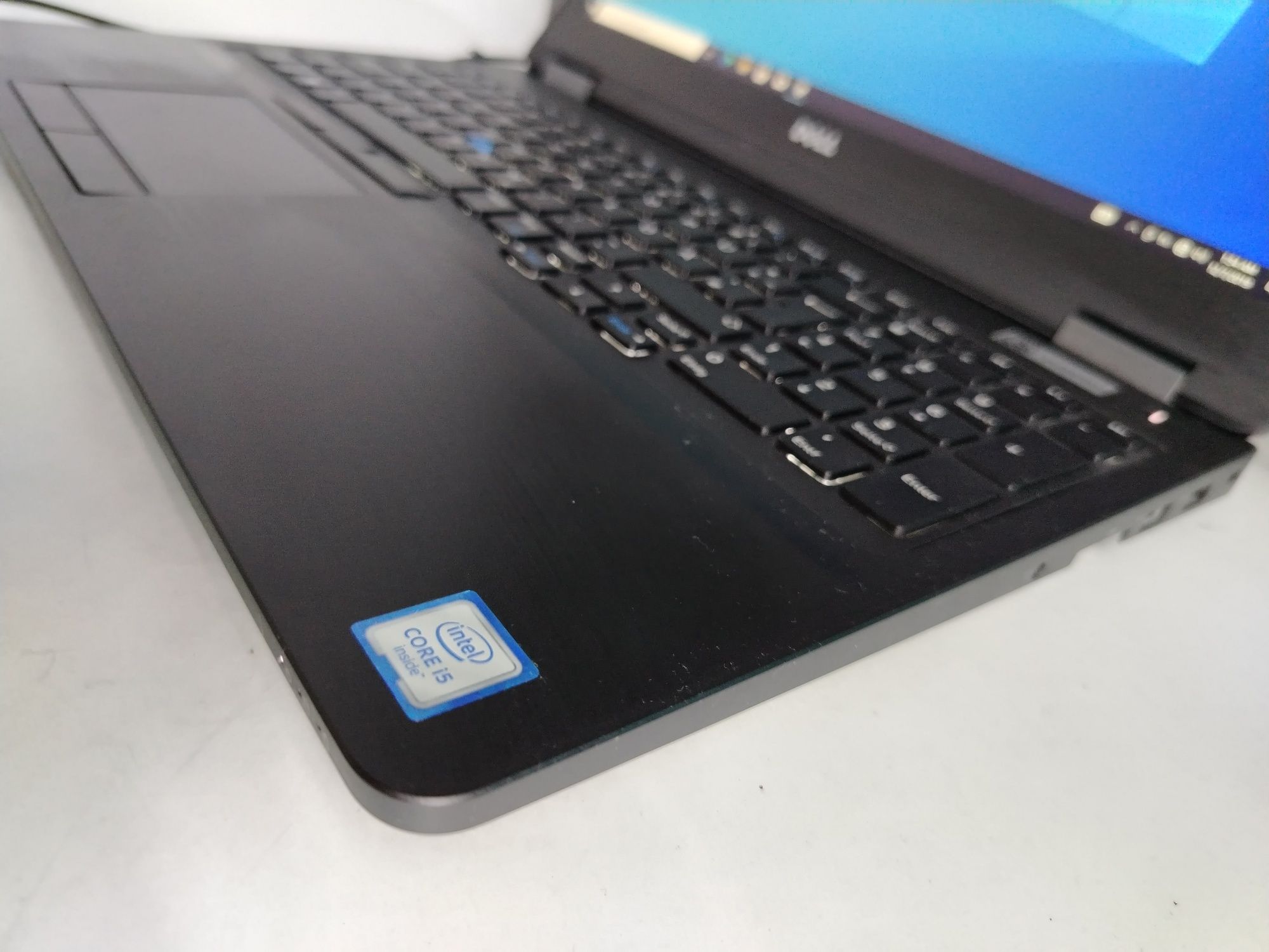 Oferta de Paște Laptop 15.6 Dell E5570 i5 ca nou