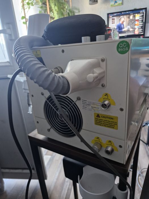 Laser tatuaje sprâncene negi