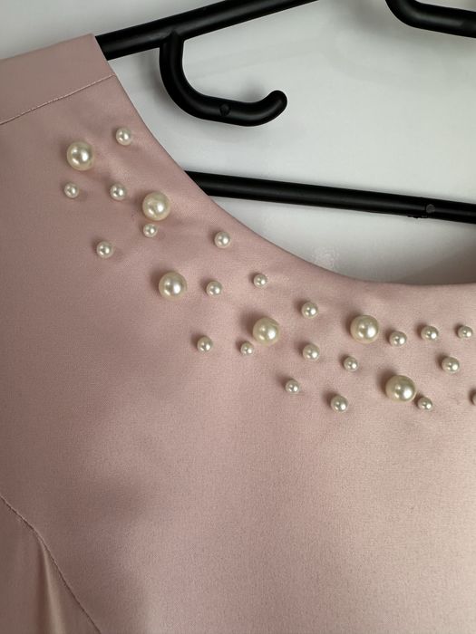 Рокля цвят пудра размер 38