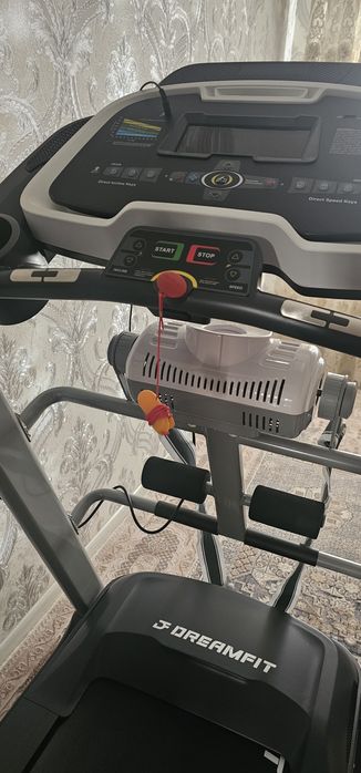 Беговая дорожка (почти новая)