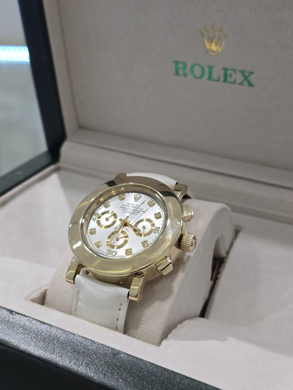 Золотые часы Rolex Daytona в женчужном циферблате