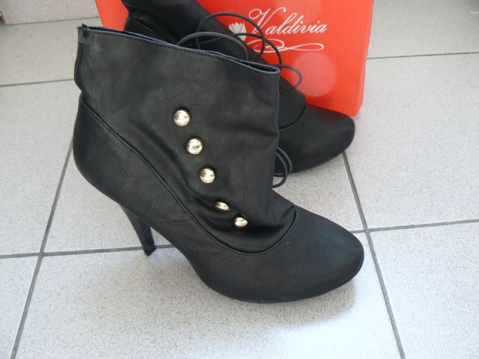Botine/Ghete Inalte Dama "SANDRA VILDIVIA" Mod. Maria Antoneta Nr. 39