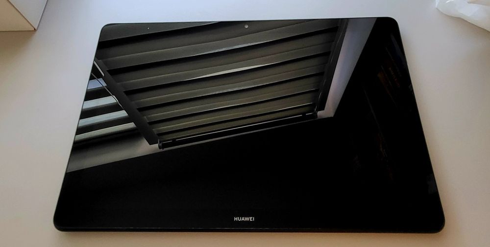 Vând Huawei Media Ped T5 impecabil