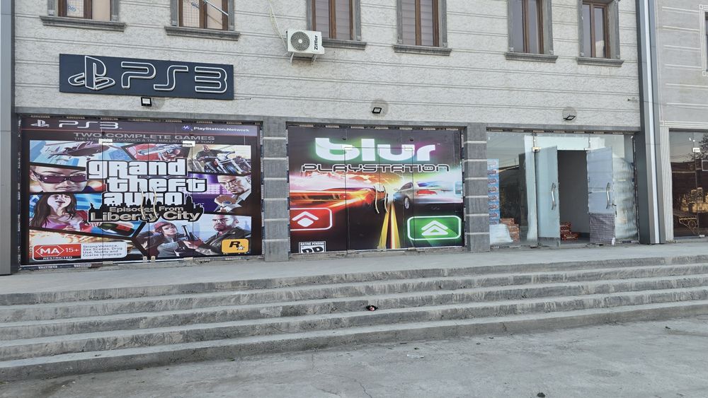 Dukon arendaga beriladi 1 etaji. 120 kv. Hamma sharoiti bor.