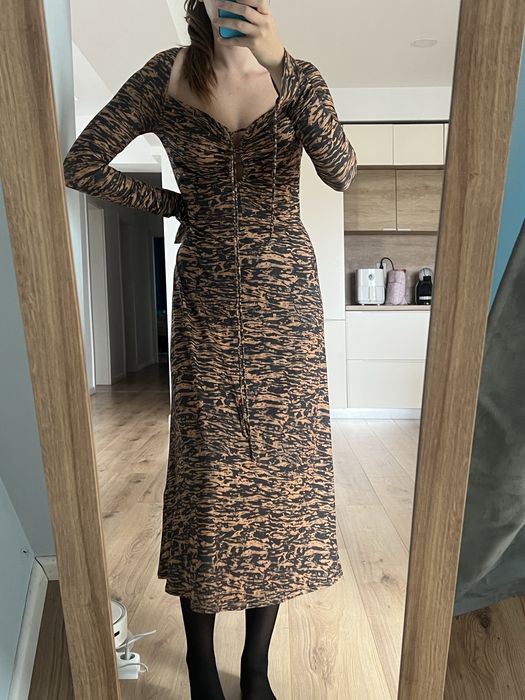 Rochie H&M cu imprimeu tigru, mărimea M