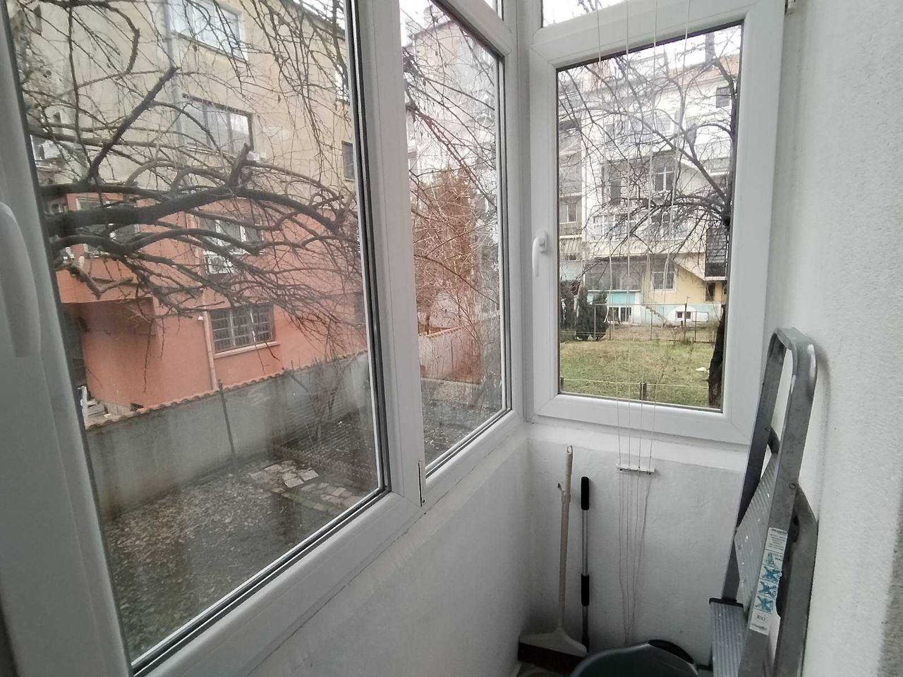 Дава се под наем Двустаен апартамент в София, Център - 65 кв.м за 850 € - Снимка #16