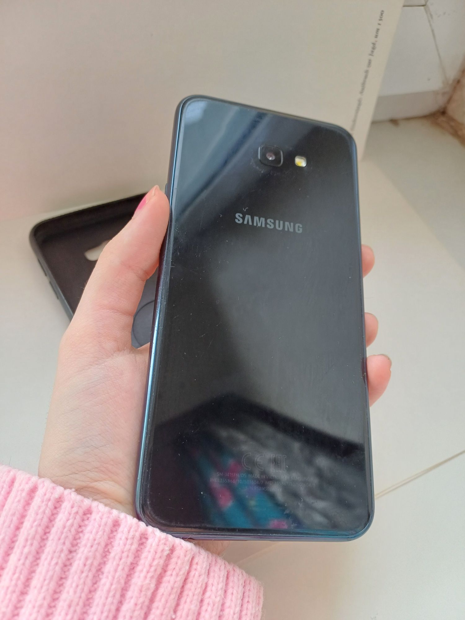 Samsung J4+ в идеальном состоянии